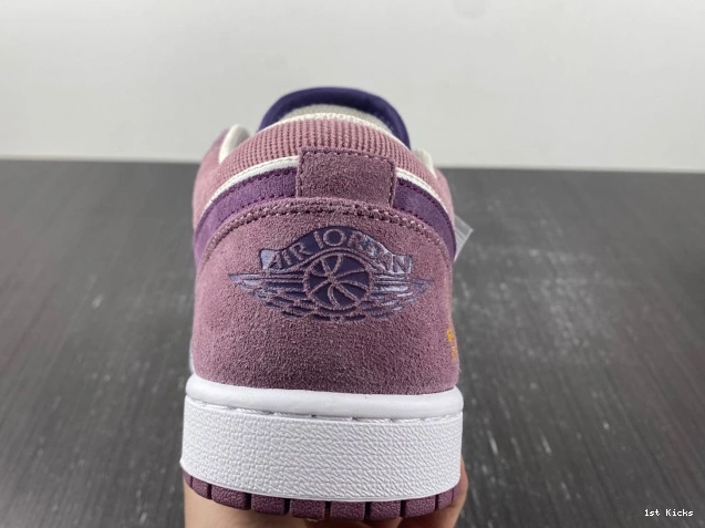 DR8057-500 Air (W) 1 Jordan Low Unity 0705